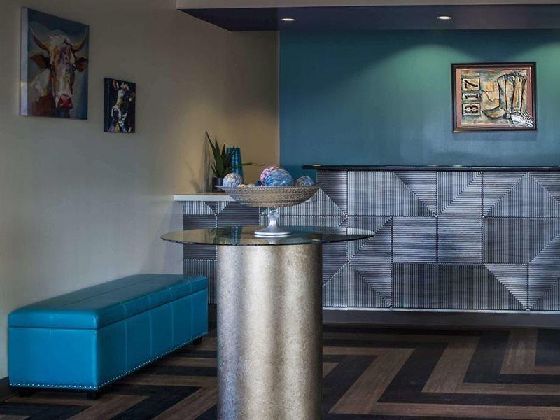 6 Tx Entertainment District 4* Arlington