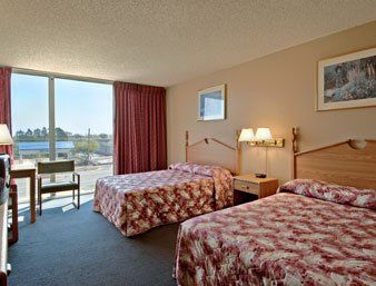 6 Tx Entertainment District 4* Arlington